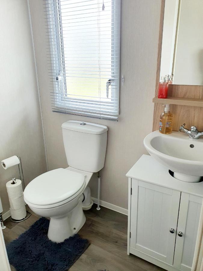 אינגולדמלס Premium Accommodation With Luxury Hot-Tub And Decking Area, Near Fantasy Island מראה חיצוני תמונה