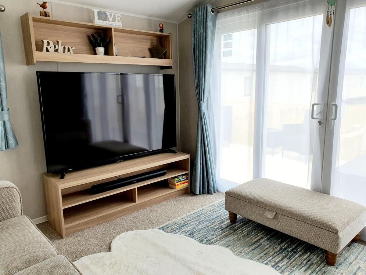 אינגולדמלס Premium Accommodation With Luxury Hot-Tub And Decking Area, Near Fantasy Island מראה חיצוני תמונה